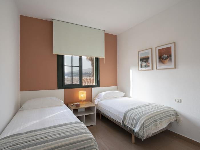 image 1 Bellamar bright apartment La Caleta 16