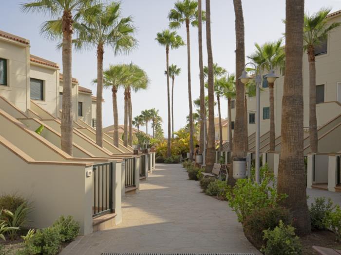 image 1 Bellamar bright apartment La Caleta 4