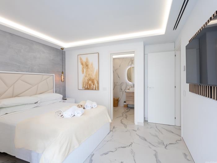 image Villa Nicole wifi private Heated Pool 36
