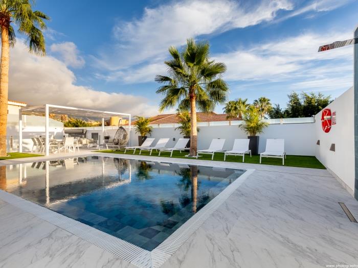 image Villa Nicole wifi private Heated Pool 4