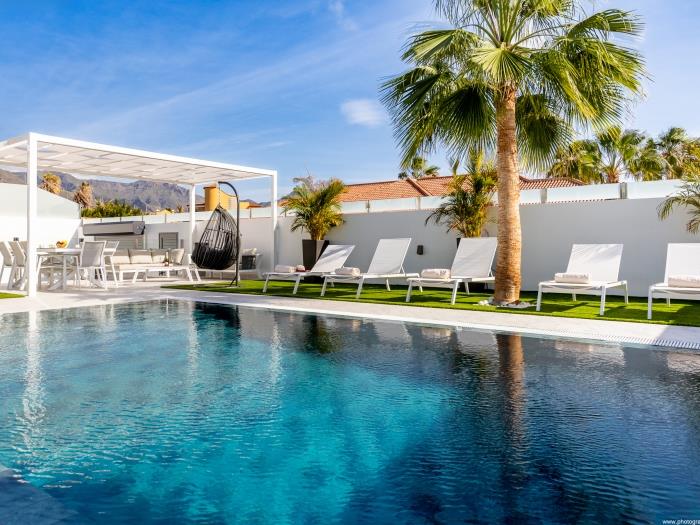 image Villa Nicole wifi private Heated Pool 6