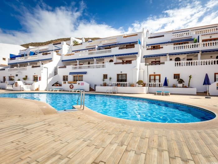 image Port Royale shine and bright, heated pool 0