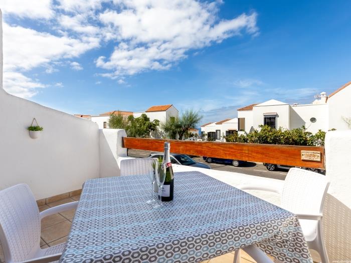 image Port Royale shine and bright, heated pool 10
