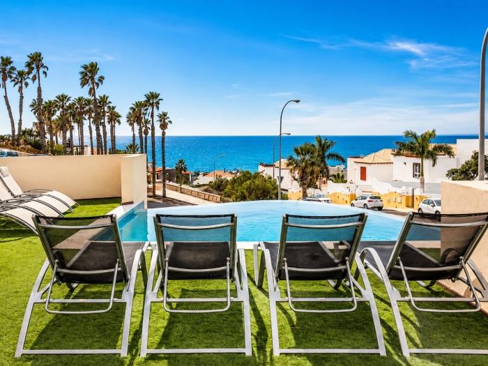 image Villa Olbia Infinity Pool Sea view 1