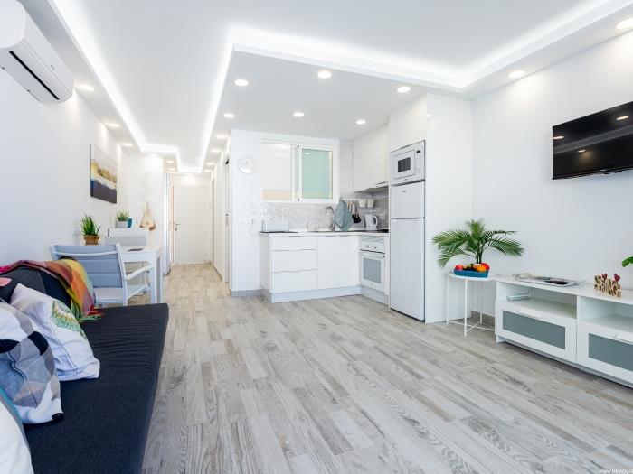 image Style and Comfort: Marina Primavera 88, Pool Included! 13