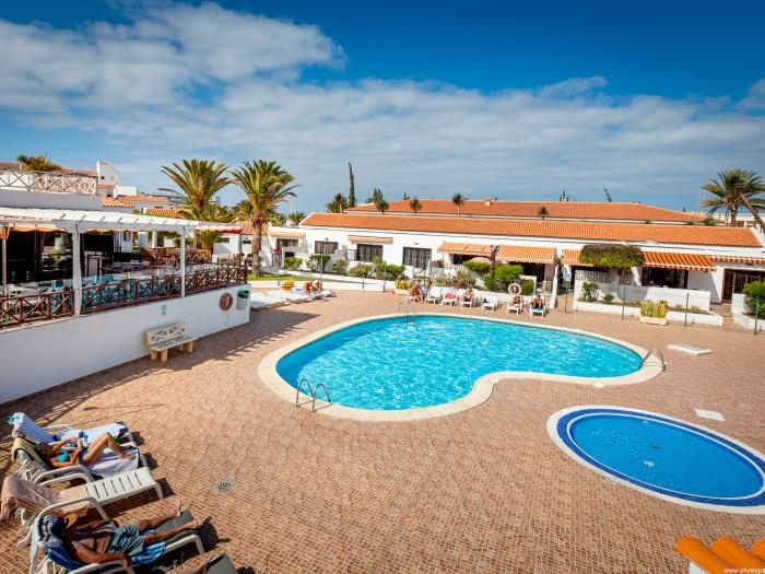 image Estilo y Confort: Marina Primavera 88, ¡Piscina Incluida! 3
