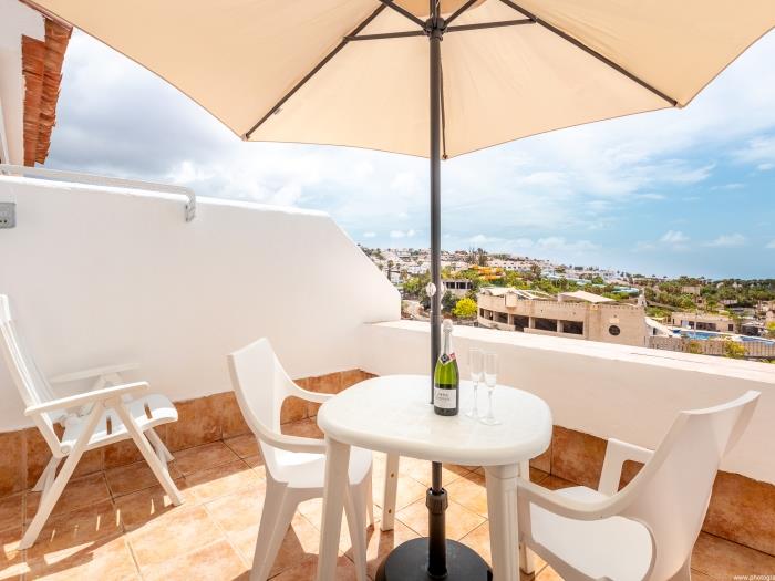 image 5C Oasis, bellissima terrazza e piscina 1