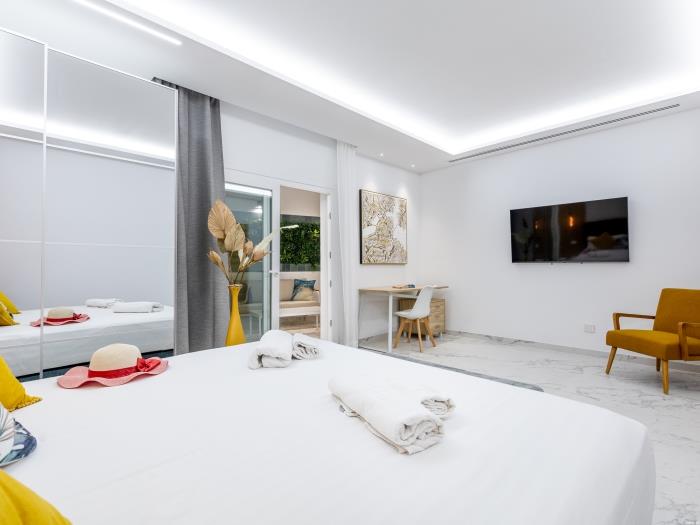 image Villa Michelle private oasis Heated Pool and wifi 18