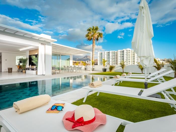 image Villa Michelle private oasis Heated Pool and wifi 4