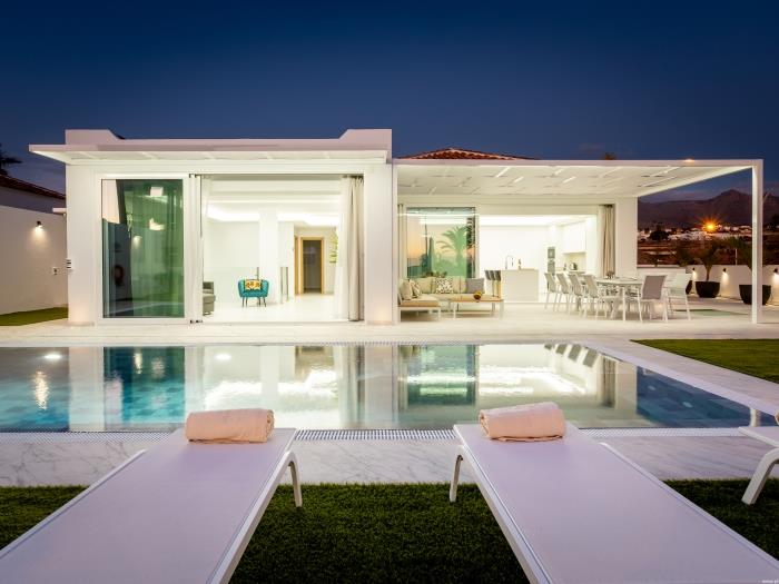 image Villa Michelle private oasis Heated Pool and wifi 6