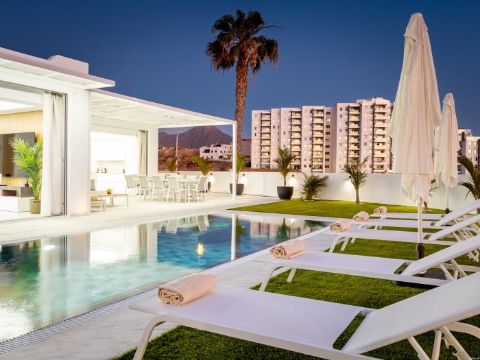 image Villa Michelle private oasis Heated Pool and wifi 7