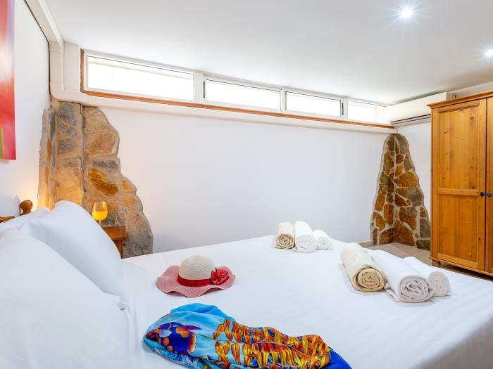 image Luxury Villa Luna with Private Heated Pool 12