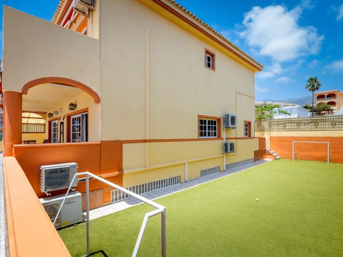 image Luxury Villa Luna with Private Heated Pool 16