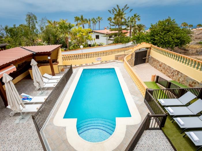 image Luxury Villa Luna with Private Heated Pool 29