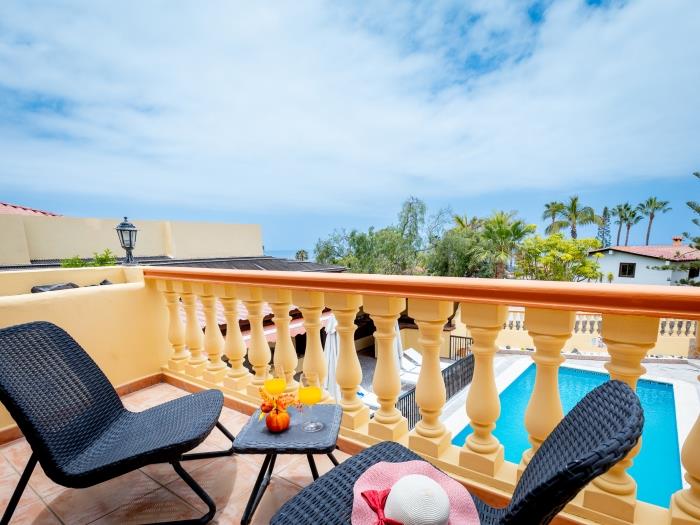 image Luxury Villa Luna with Private Heated Pool 32