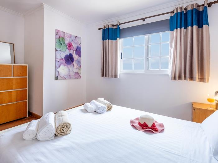 image Luxury Villa Luna with Private Heated Pool 33