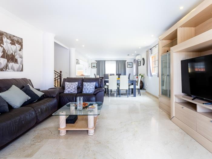 image Luxury Villa Luna with Private Heated Pool 8