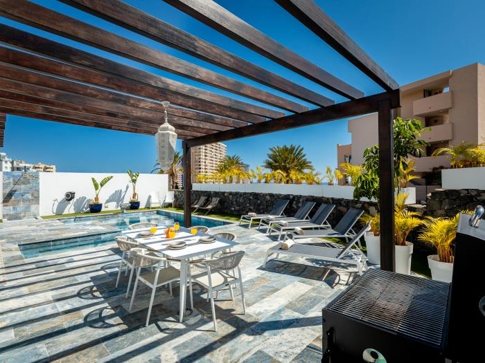 image Enchanting Villa Alma Heated Pool 2