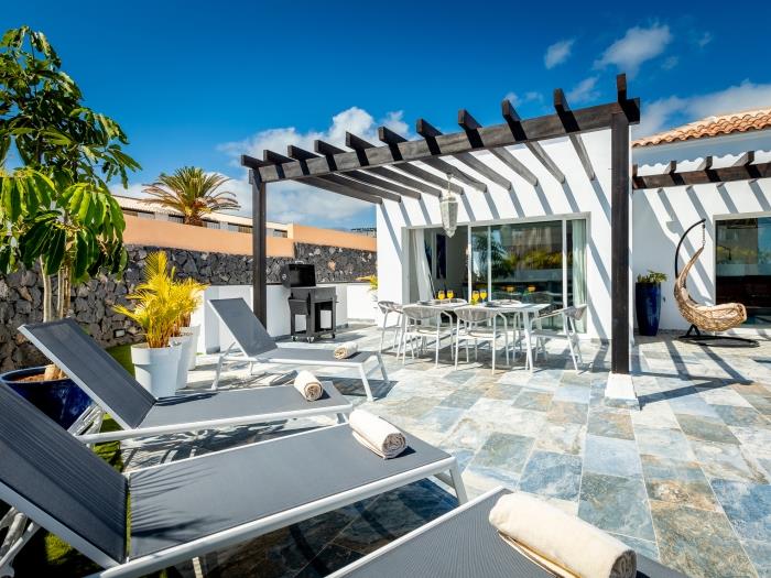 image Enchanting Villa Alma Heated Pool 31