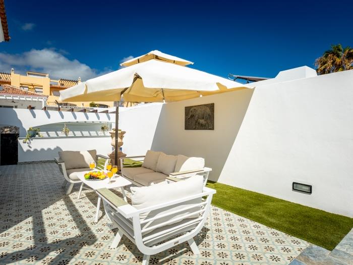 image Enchanting Villa Alma Heated Pool 34