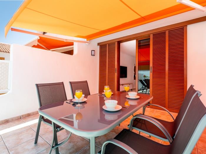 196 Parque Santiago 2, big terrace, pool side