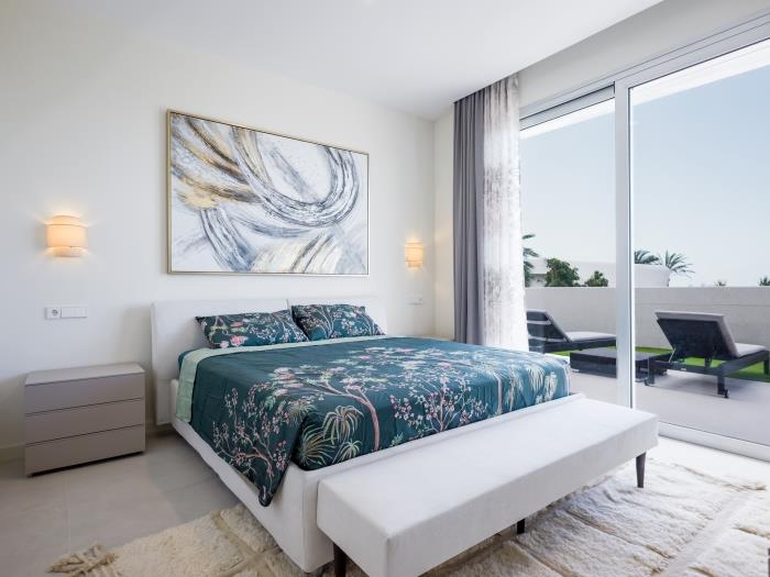 image Luxury Villa Martina private heated pool, jacuzzi Abama 16