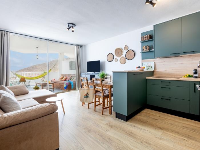 image Modern 2-bedroom apartment with pool 10