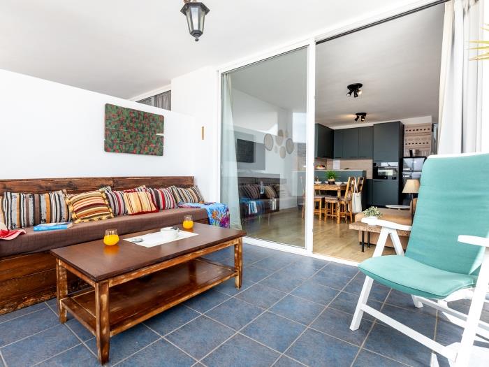 image Modern 2-bedroom apartment with pool 16