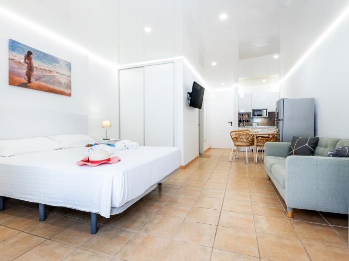Cute Parque Cattleya 107 close to the beach