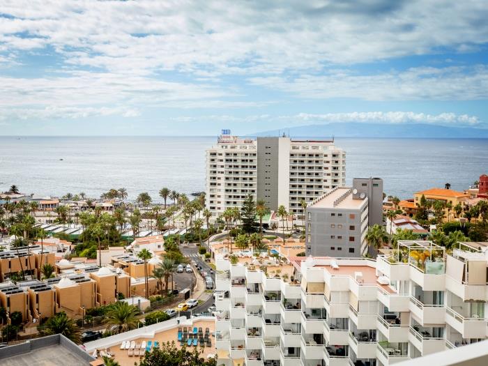 image 1119 Sea view in the center of Playa Las Americas 25