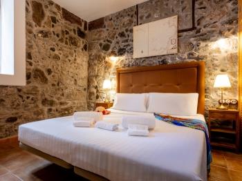 2. Pino Hotel Emblemático Duque de la Torre