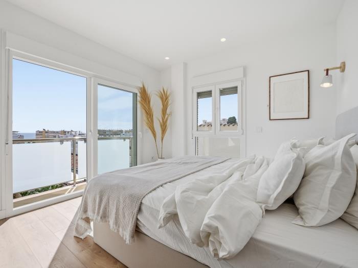 image Luxury Isabella Apartment Sea view 28