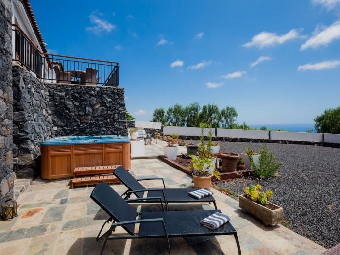 image Villa Las Rosas, nature and peace with sea view 16