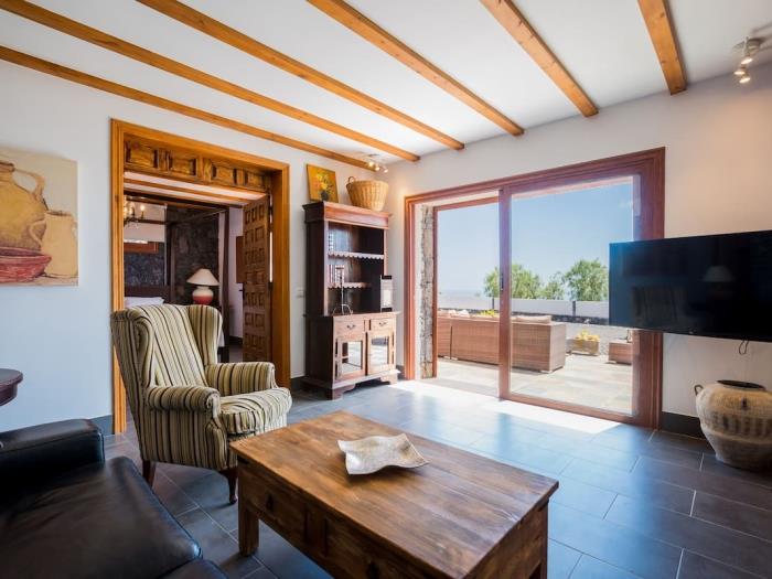 image Villa Las Rosas, nature and peace with sea view 1