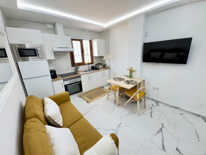 image Cozy Apartment with Wi-Fi-322 2