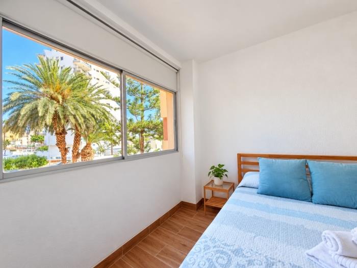 image Cris Sol Heart of Los Cristianos 15